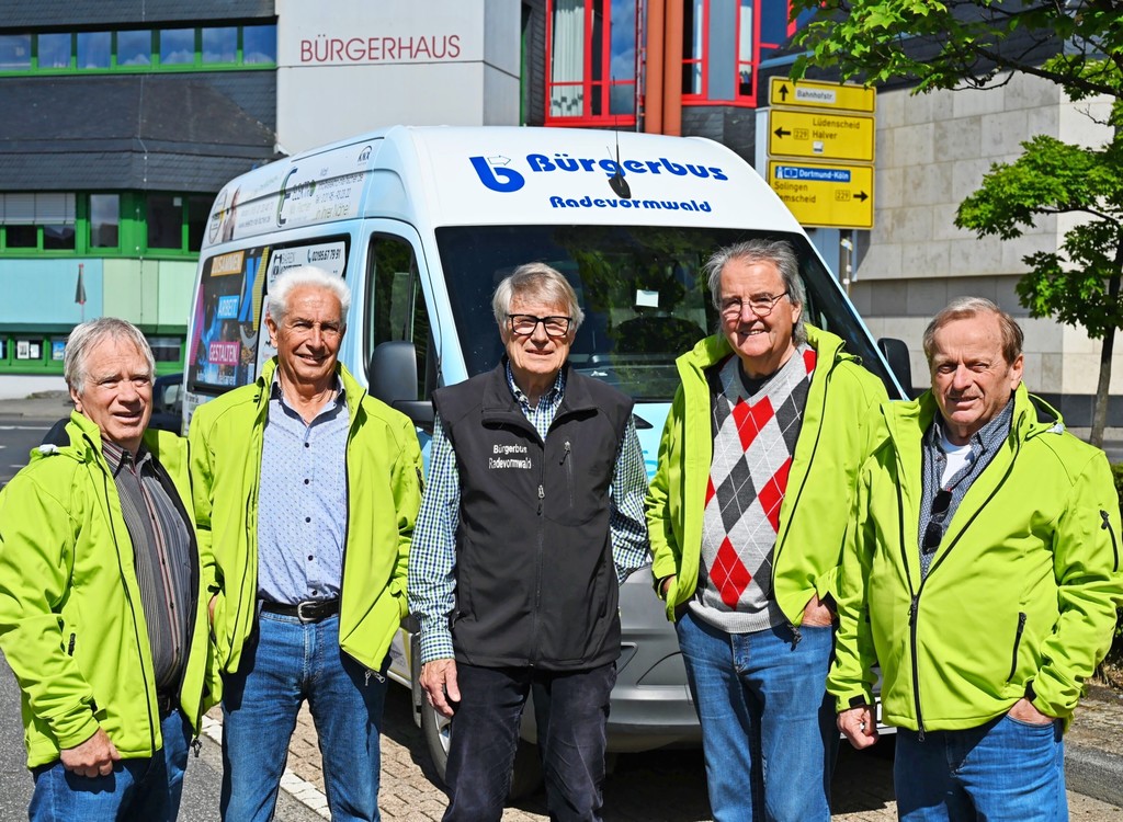 Fahrer der ersten Stunde (von links) Manfred Knappert, Uwe Orzeske, Fred Klappstein, Bernd Hermann und Hans-Otto Ottfried. Foto Jürgen Moll (Archiv)